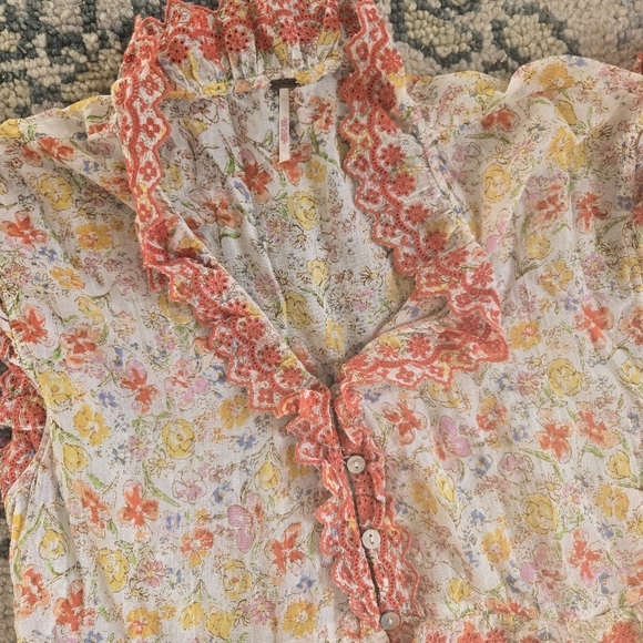 Floral Print Maxi Dress with Red Trim - Picture 4 of 6